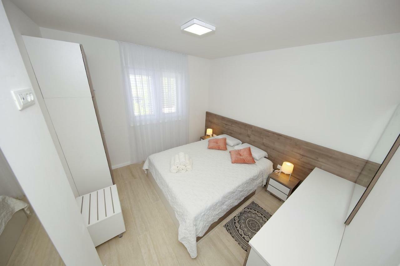 Valadar Apartments Privlaka  Bagian luar foto
