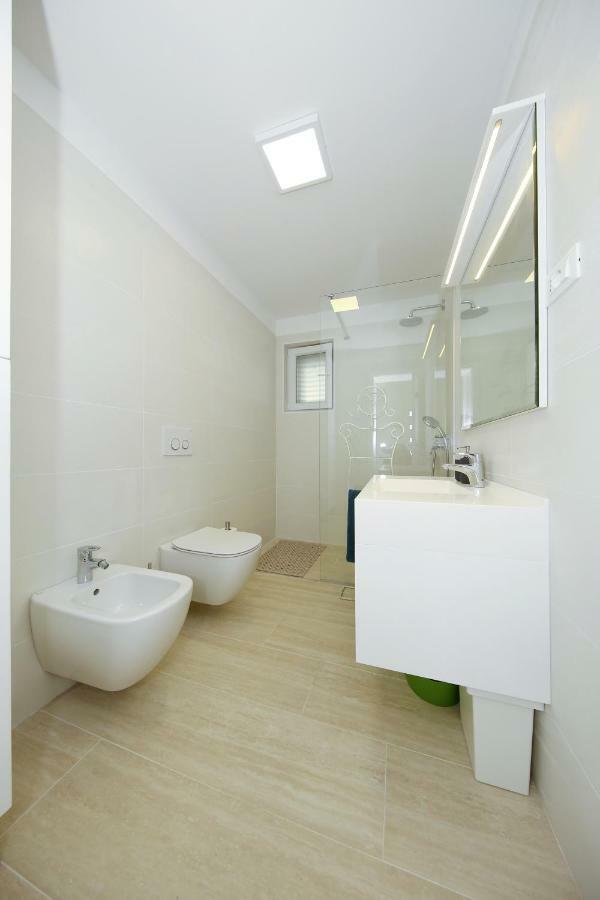 Valadar Apartments Privlaka  Bagian luar foto